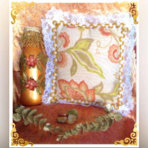 Hand Crafted Upcycled Glass Bottle Autumn Blossoms Gypsy Bottle Artisan - Picture 8 of 8